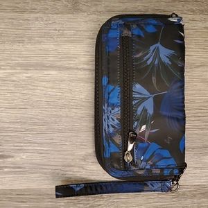 Lug Splits XL wallet in botanical black NWOT